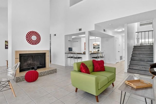 1400 E Ocean Dr 2, Corpus Christi, TX 78404