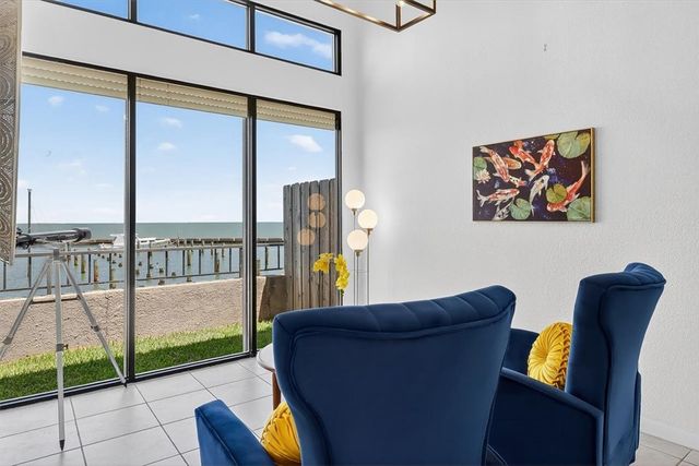 1400 E Ocean Dr 2, Corpus Christi, TX 78404