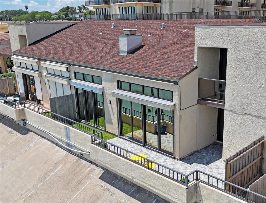 1400 E Ocean Dr 2, Corpus Christi, TX 78404