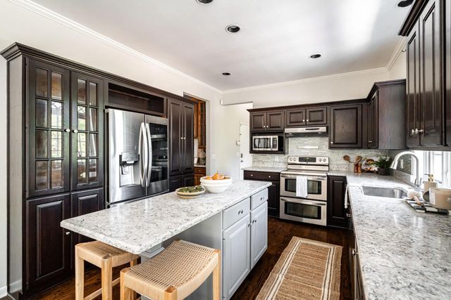4660 N 145th STREET, Brookfield, WI 53005