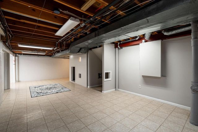 4660 N 145th STREET, Brookfield, WI 53005