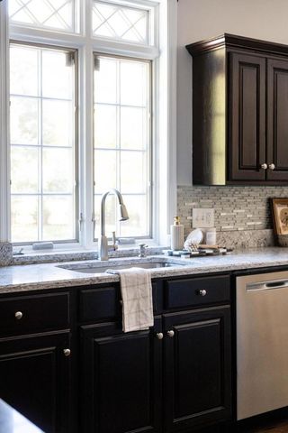 4660 N 145th STREET, Brookfield, WI 53005