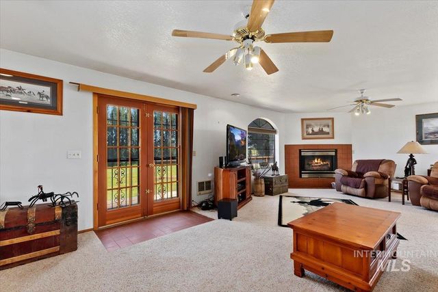 1289 E 2350 S, Bliss, ID 83314