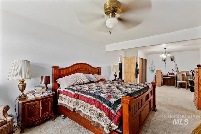 1289 E 2350 S, Bliss, ID 83314