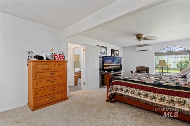 1289 E 2350 S, Bliss, ID 83314