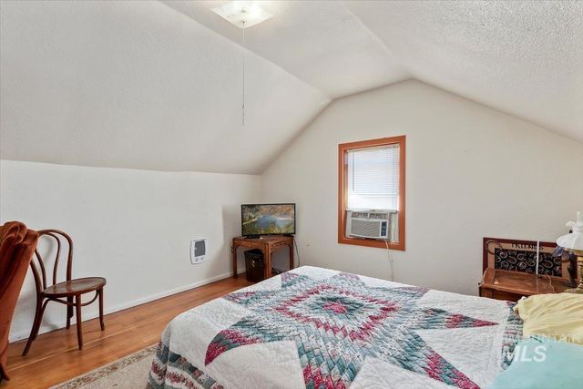 1289 E 2350 S, Bliss, ID 83314