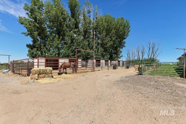 1289 E 2350 S, Bliss, ID 83314
