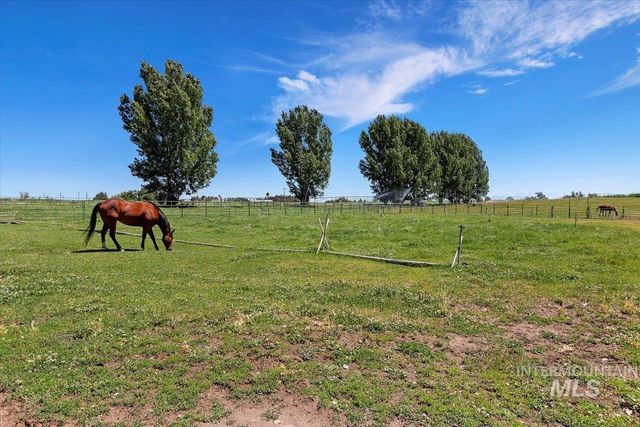 1289 E 2350 S, Bliss, ID 83314