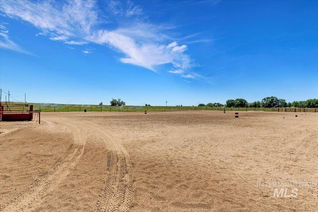 1289 E 2350 S, Bliss, ID 83314