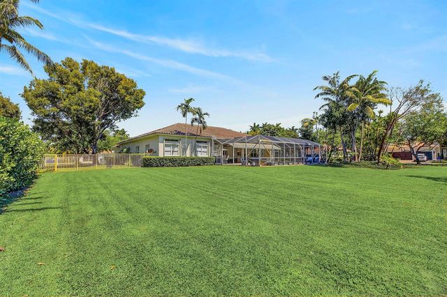 15554 SW 16th Street, Davie, FL 33326