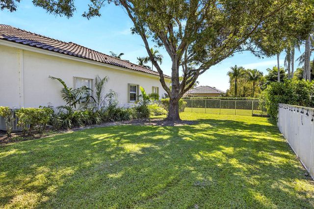 15554 SW 16th Street, Davie, FL 33326
