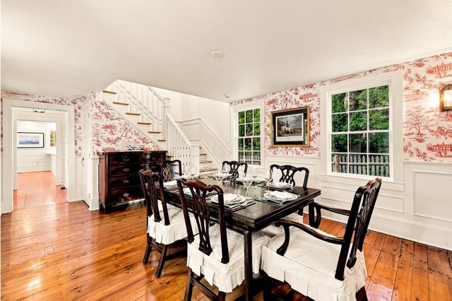 81 Central St, Andover, MA 01810