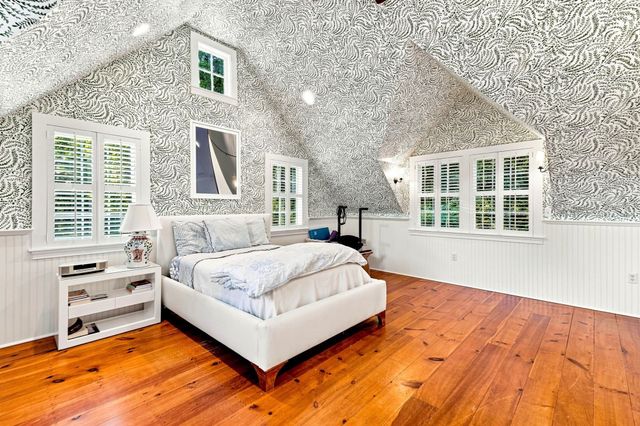 81 Central St, Andover, MA 01810