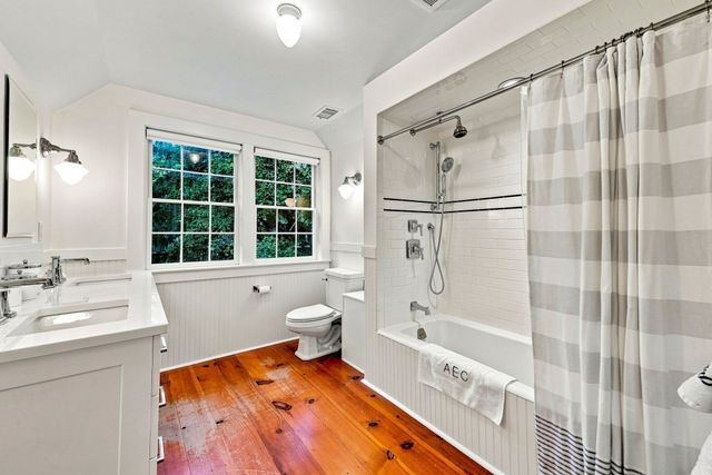 81 Central St, Andover, MA 01810