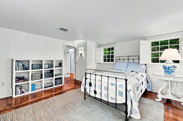 81 Central St, Andover, MA 01810