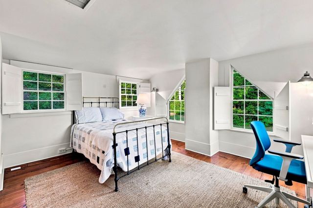 81 Central St, Andover, MA 01810