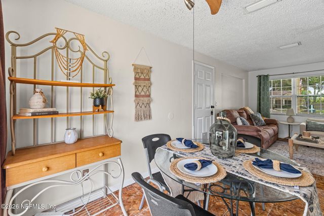 2464 SPOKANE Avenue, Atlantic Beach, FL 32233
