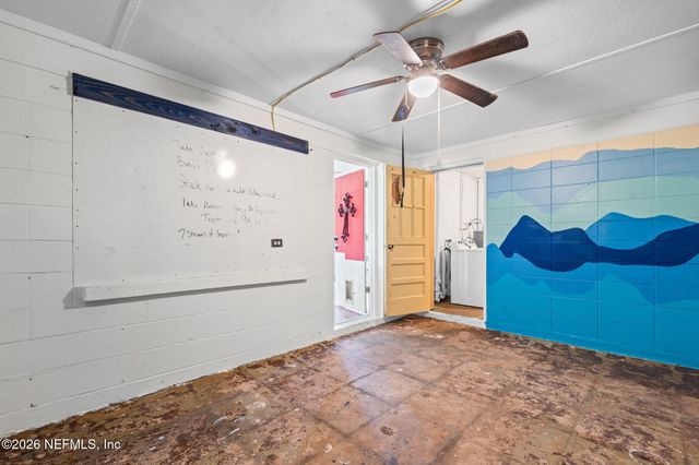 2464 SPOKANE Avenue, Atlantic Beach, FL 32233
