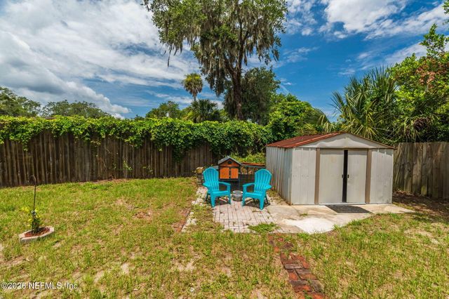 2464 SPOKANE Avenue, Atlantic Beach, FL 32233