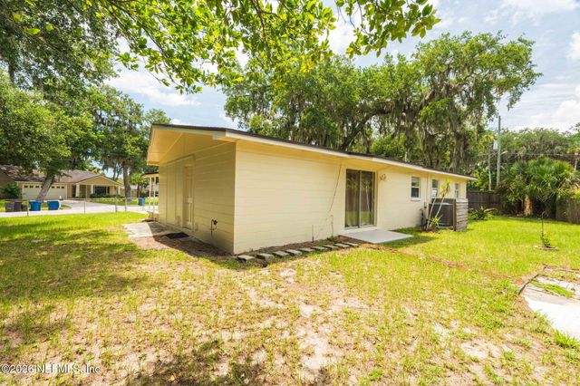 2464 SPOKANE Avenue, Atlantic Beach, FL 32233