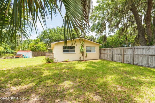 2464 SPOKANE Avenue, Atlantic Beach, FL 32233