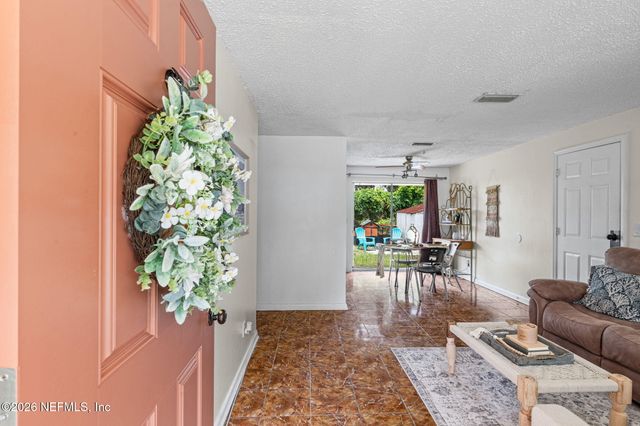 2464 SPOKANE Avenue, Atlantic Beach, FL 32233