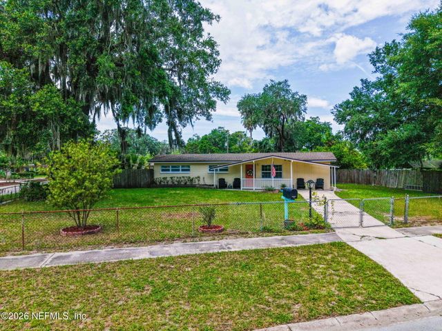 2464 SPOKANE Avenue, Atlantic Beach, FL 32233
