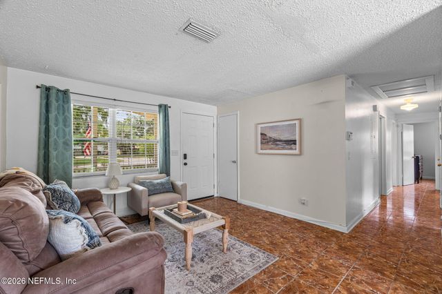 2464 SPOKANE Avenue, Atlantic Beach, FL 32233