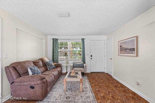 2464 SPOKANE Avenue, Atlantic Beach, FL 32233