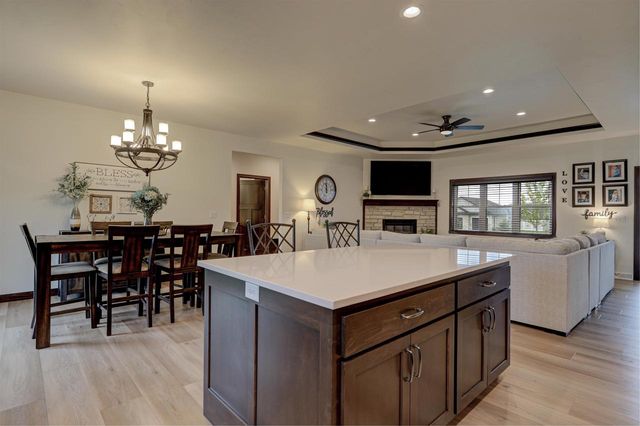 2128 CLOVER FIELD DRIVE, Suamico, WI 54313