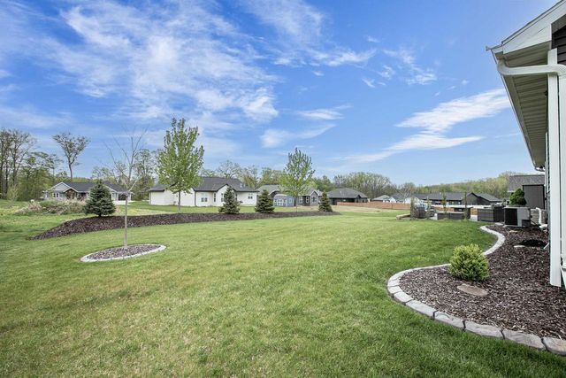 2128 CLOVER FIELD DRIVE, Suamico, WI 54313