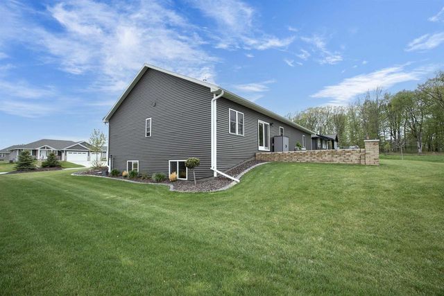2128 CLOVER FIELD DRIVE, Suamico, WI 54313