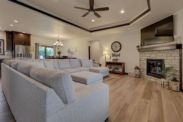 2128 CLOVER FIELD DRIVE, Suamico, WI 54313