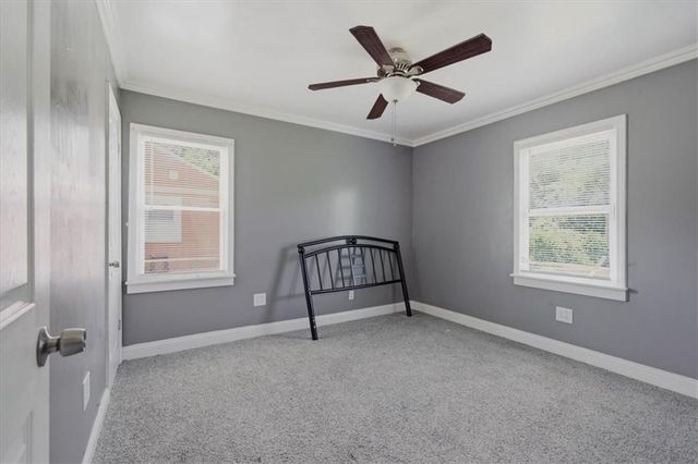 5428 College Avenue, Kansas City, MO 64130