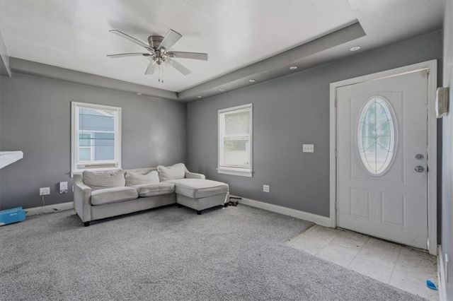 5428 College Avenue, Kansas City, MO 64130