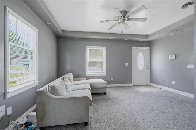 5428 College Avenue, Kansas City, MO 64130