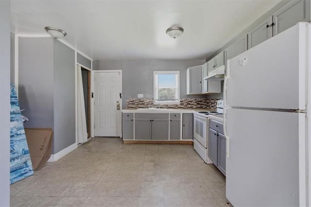 5428 College Avenue, Kansas City, MO 64130