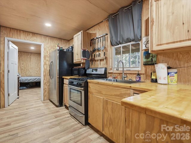 2704 Kee Moore Drive, Chester, SC 29706
