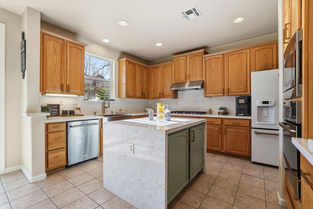 519 Borders Ct, El Dorado Hills, CA 95762