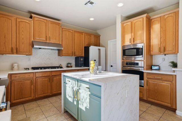 519 Borders Ct, El Dorado Hills, CA 95762