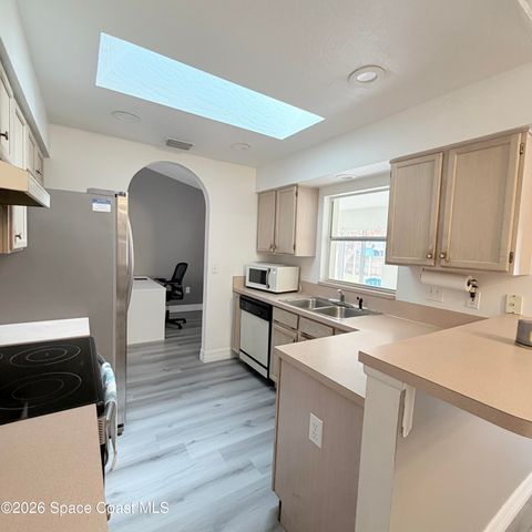 1430 Alberni Street NW, Palm Bay, FL 32907