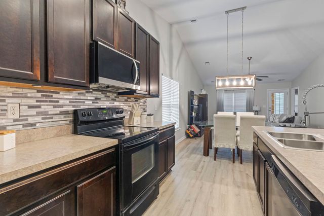 400 Stafford Dr., Myrtle Beach, SC 29579