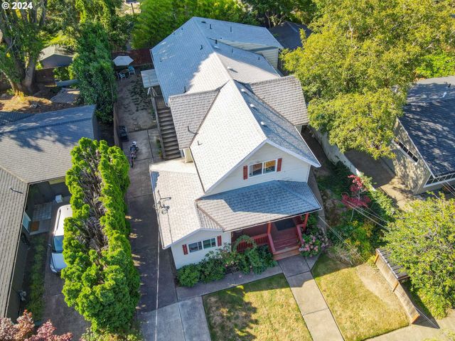 1414 Se LAMBERT St, Portland, OR 97202