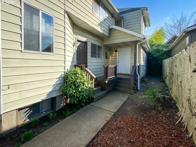 1414 Se LAMBERT St, Portland, OR 97202