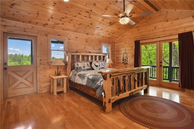 305 Skybound Rd, Blue Ridge, GA 30513