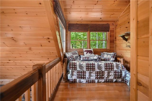 305 Skybound Rd, Blue Ridge, GA 30513