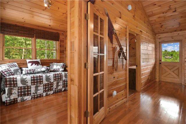 305 Skybound Rd, Blue Ridge, GA 30513