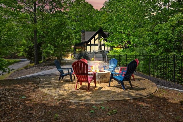 305 Skybound Rd, Blue Ridge, GA 30513