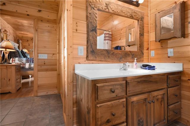 305 Skybound Rd, Blue Ridge, GA 30513