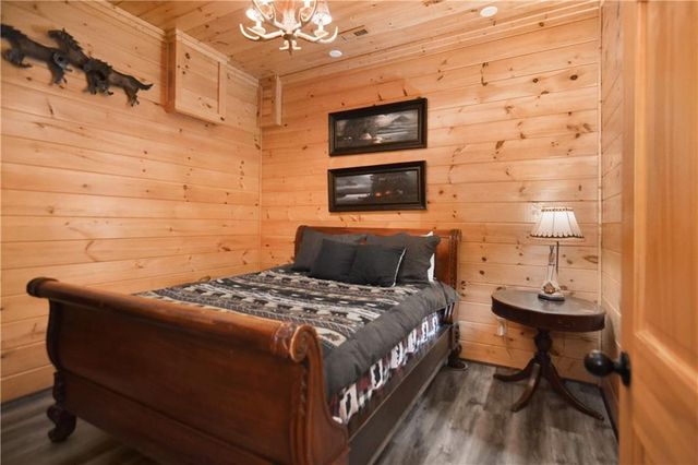 305 Skybound Rd, Blue Ridge, GA 30513